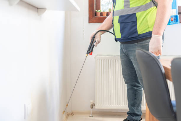 Best Mosquito Control Services  in Country Club Hls, IL